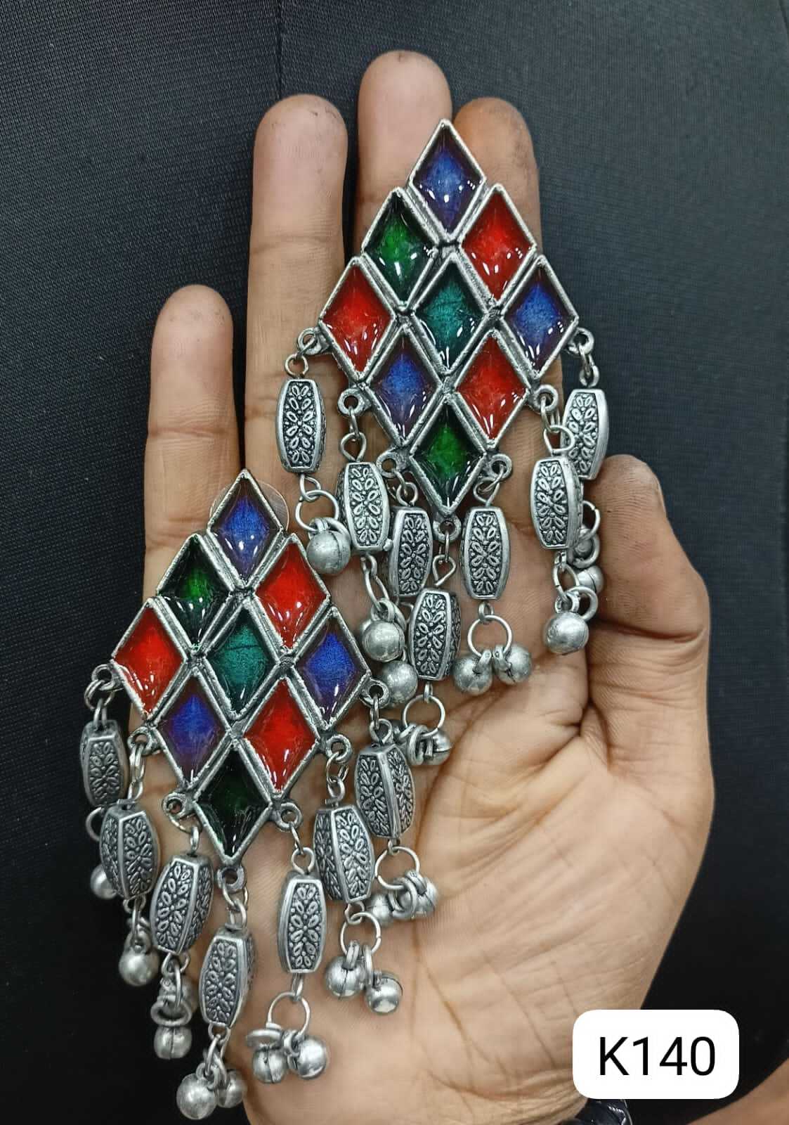 Artificial Earrings K - Color: Gold And Silver