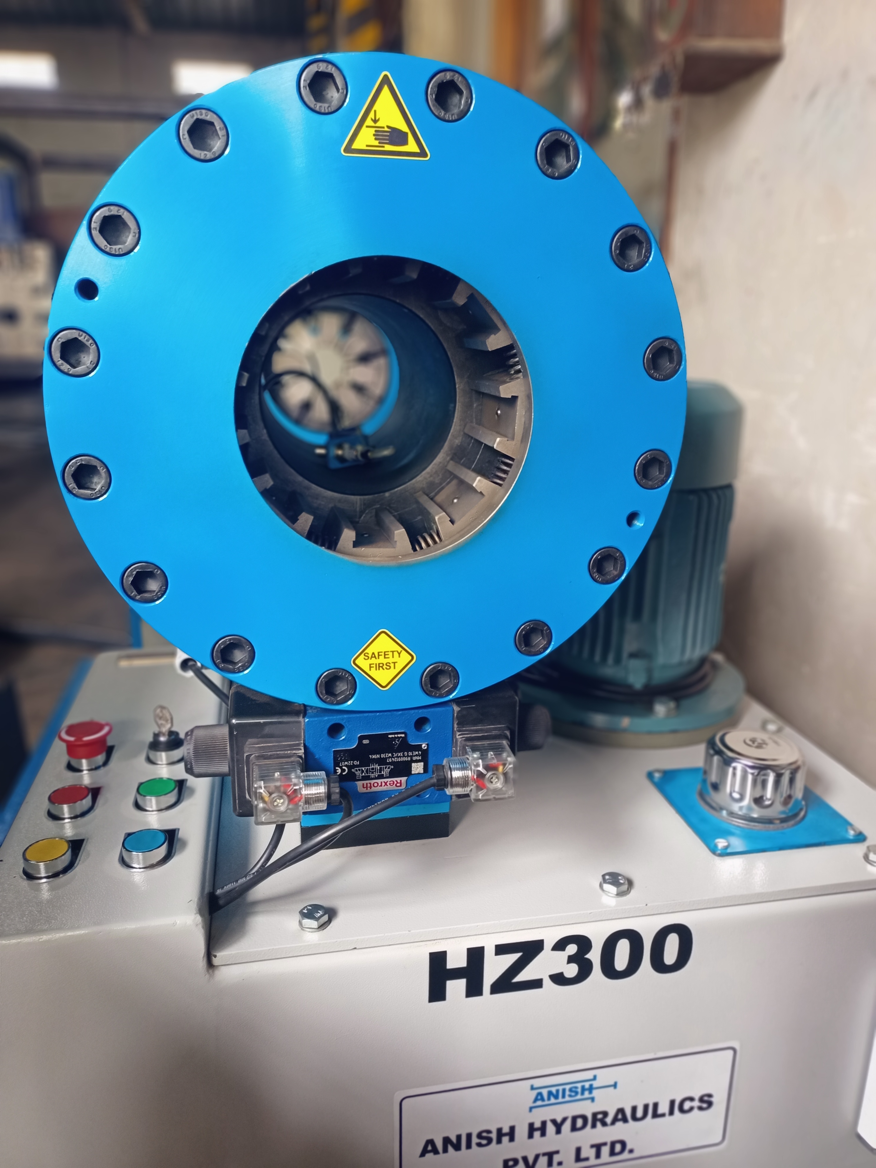 Horizontal Hose Pipe Crimping Machine Hz-280 - 250 Ton Crimping Force, 600x760x925 Mm Dimensions , Front/rear Hose Feeding , 2hp Electric Motor , 40l Hydraulic Oil Tank Capacity , 2-year Warranty