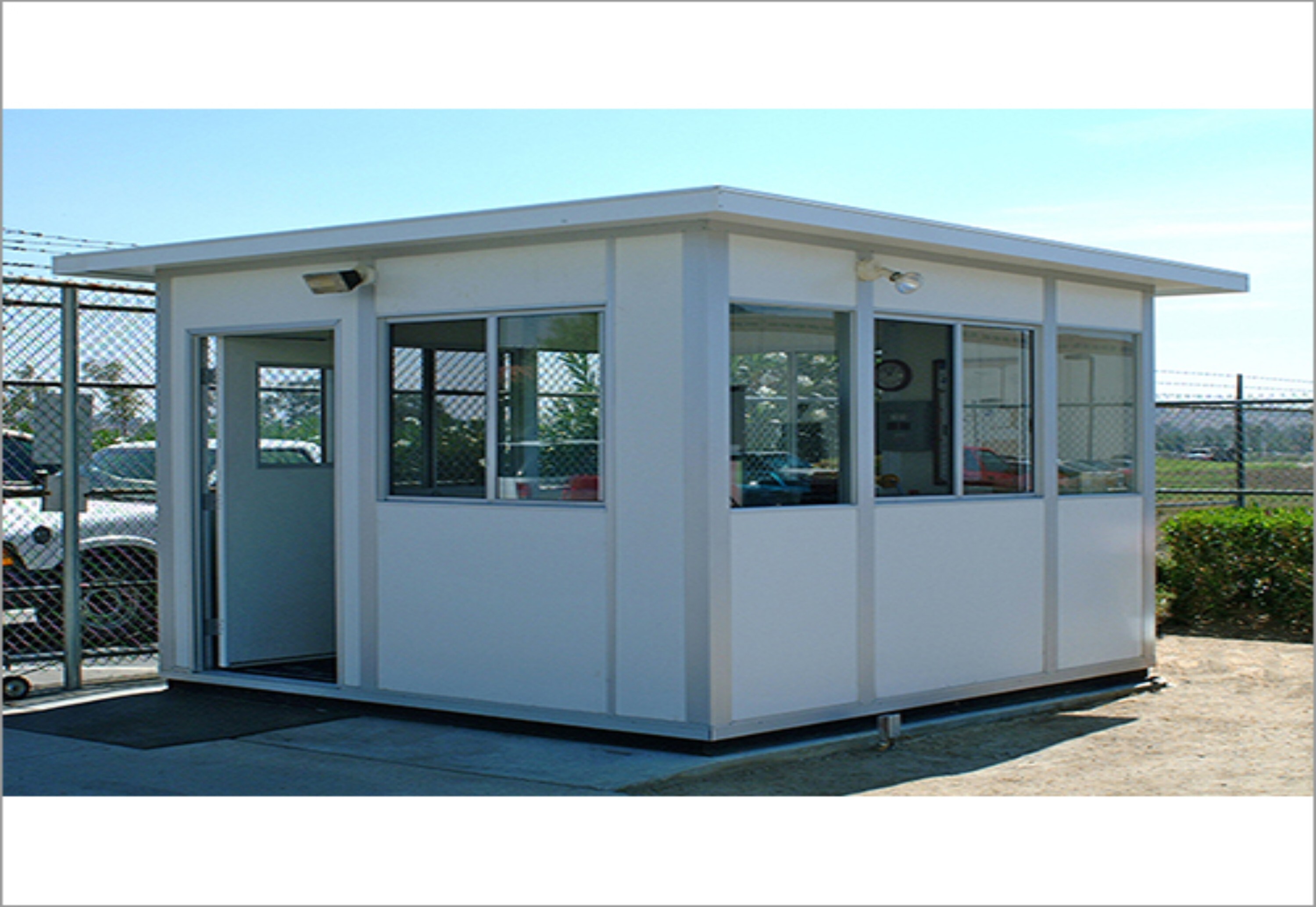Security Room - Prefabricated, Portable Design | Elegant Look, High Strength, Rust-resistant Surface, Comfortable For Extended Use