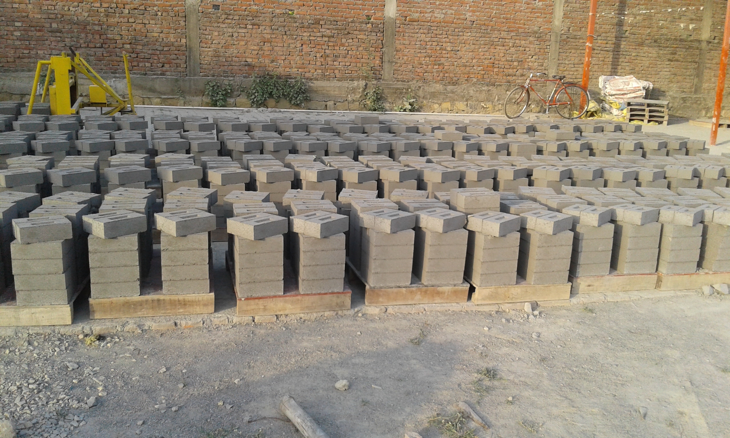 Fly Ash Brick Making Machine Voltage: 420 Volt (V)