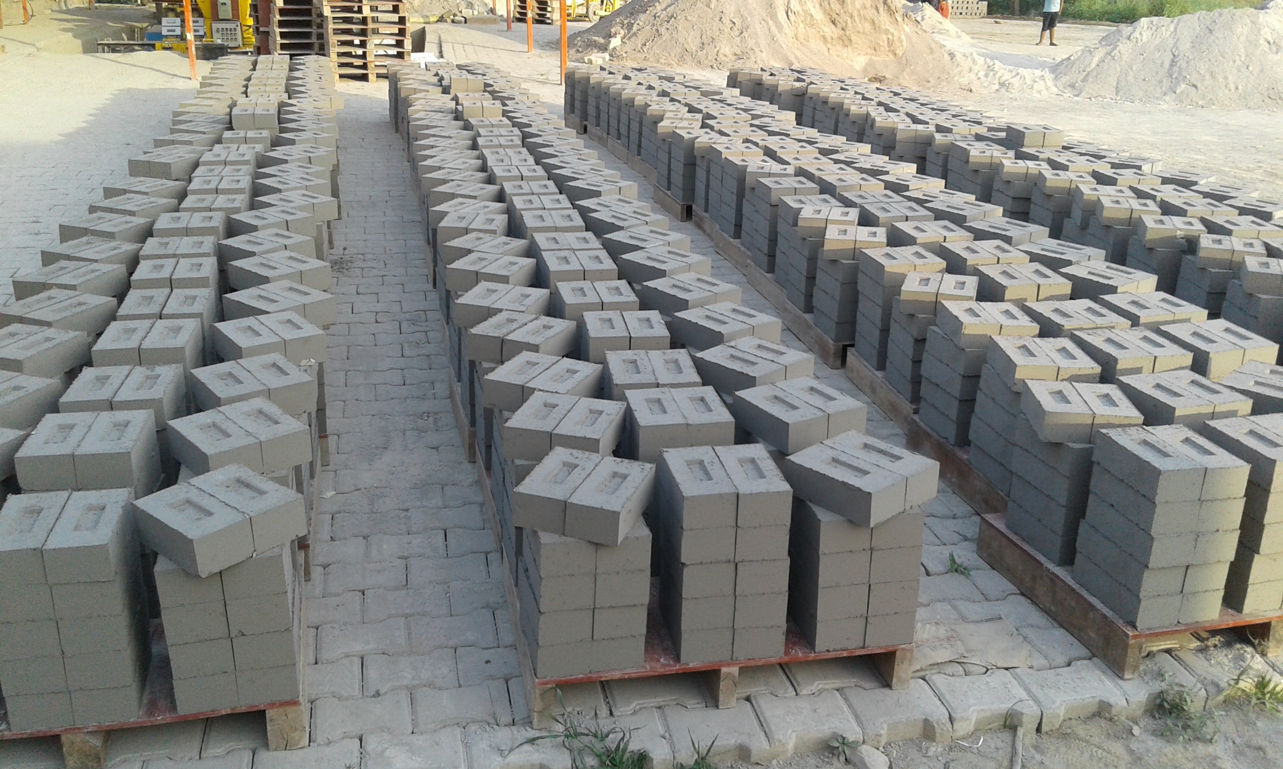 Fly Ash Brick Making Machine Voltage: 420 Volt (V)