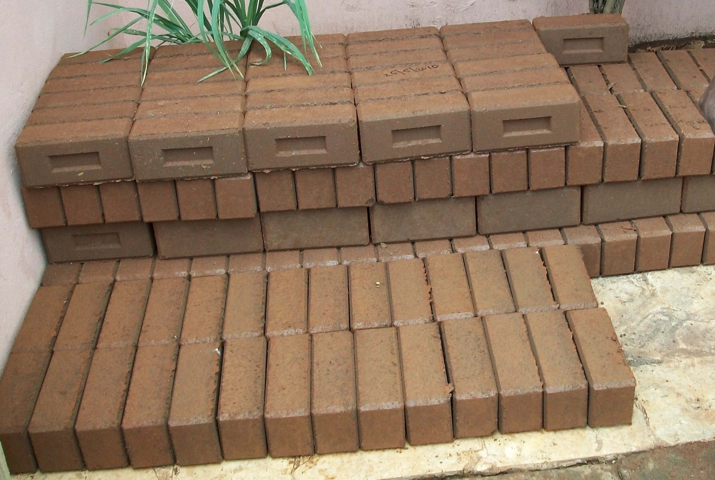 Compressed Stablized Earth Block Making Machine - Voltage: 420 Volt (V)