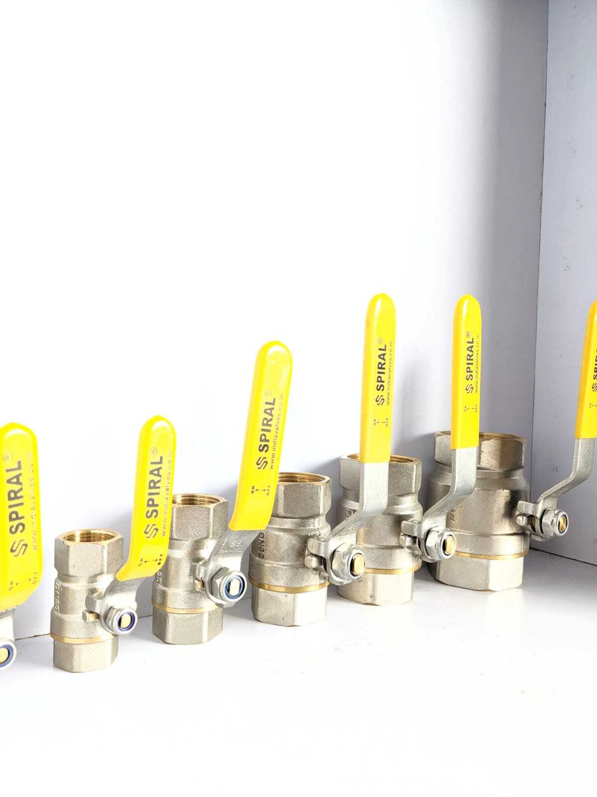Threaded Type Ball Valve Size: Different Sizes Available