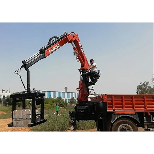 Brick Loader Crane - Attributes: Strong