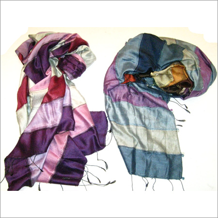 प्रिंटेड सिल्क शॉल्स