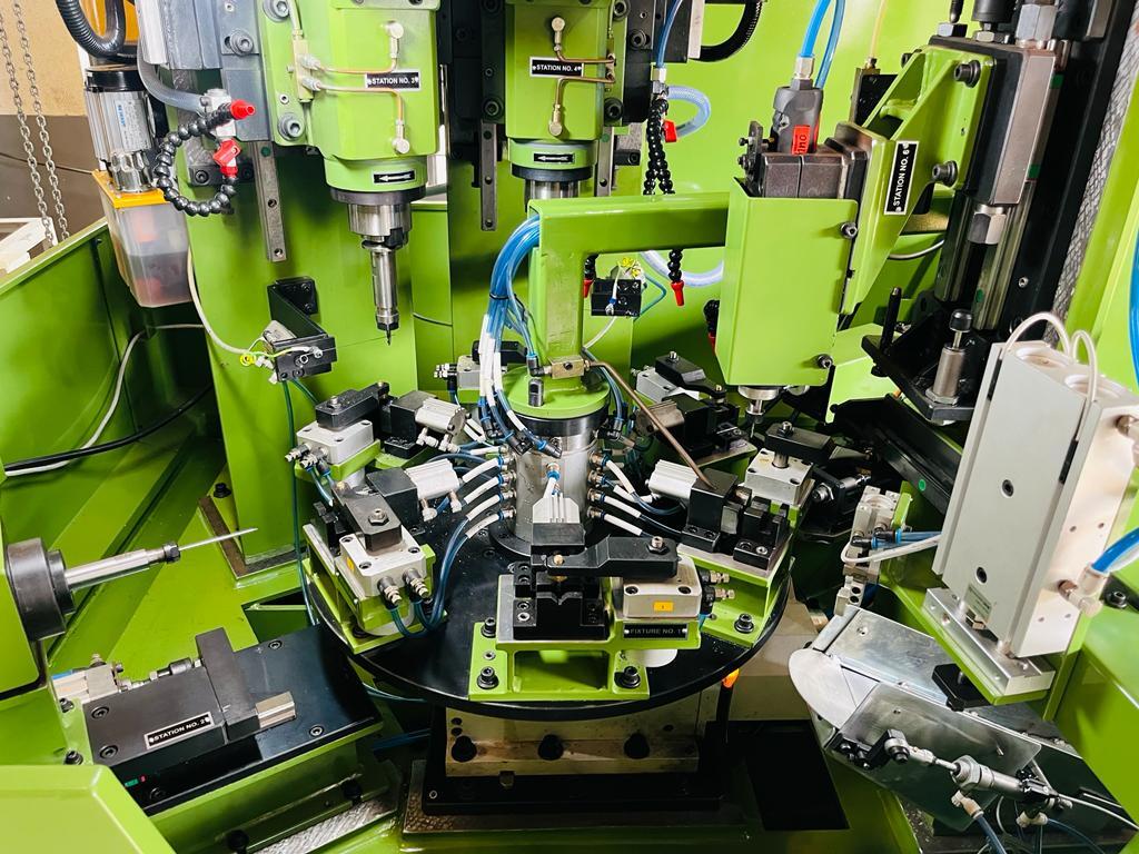 Indexing Type Spm For Drilling And Deburring - Color: Green