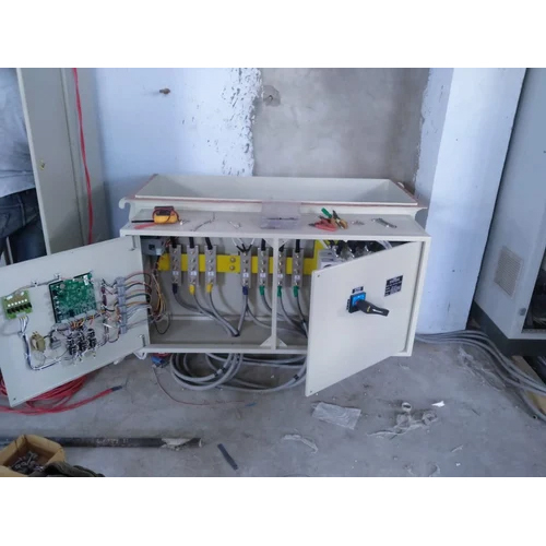 150 Kva Oil Cooled Servo Stabilizer - 10% Over Load Capacity, Automatic Control System, LED Voltage Display, Short Circuit Protection, Suitable for Single Phase Connections