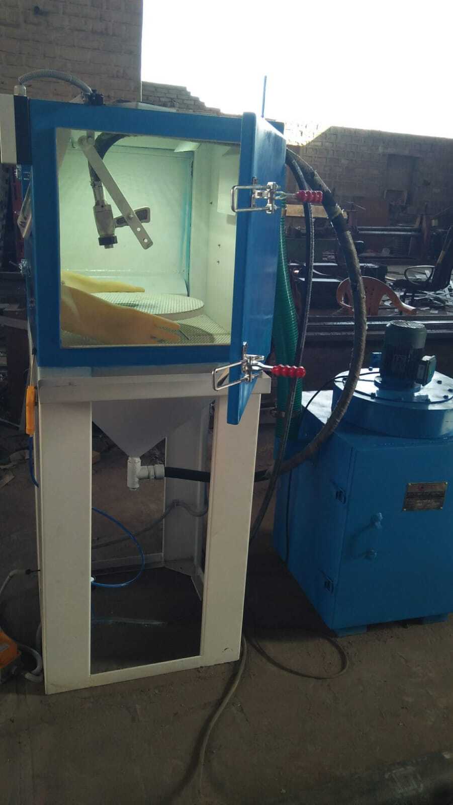 Cabinet Type Suction Blasting Machine - Color: Blue