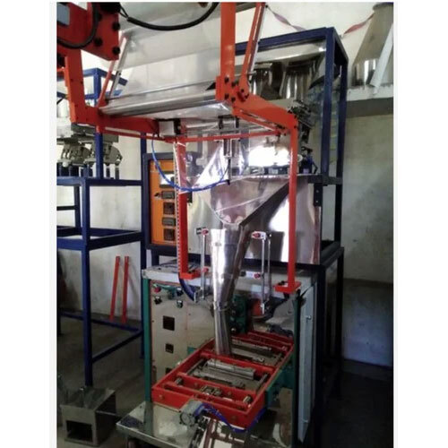 तीन चरण स्वचालित स्नैक पैकिंग मशीन