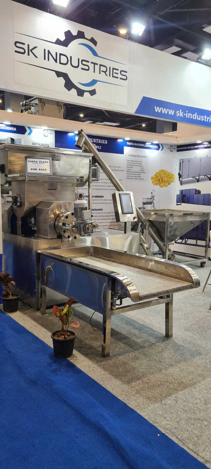 Automatic Macaroni Making Machines - Capacity: 300 Kg/hr
