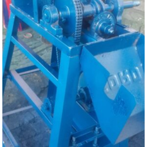 Blue Hand Cum Motor Oprated Heavy Stand Chaff Cutter