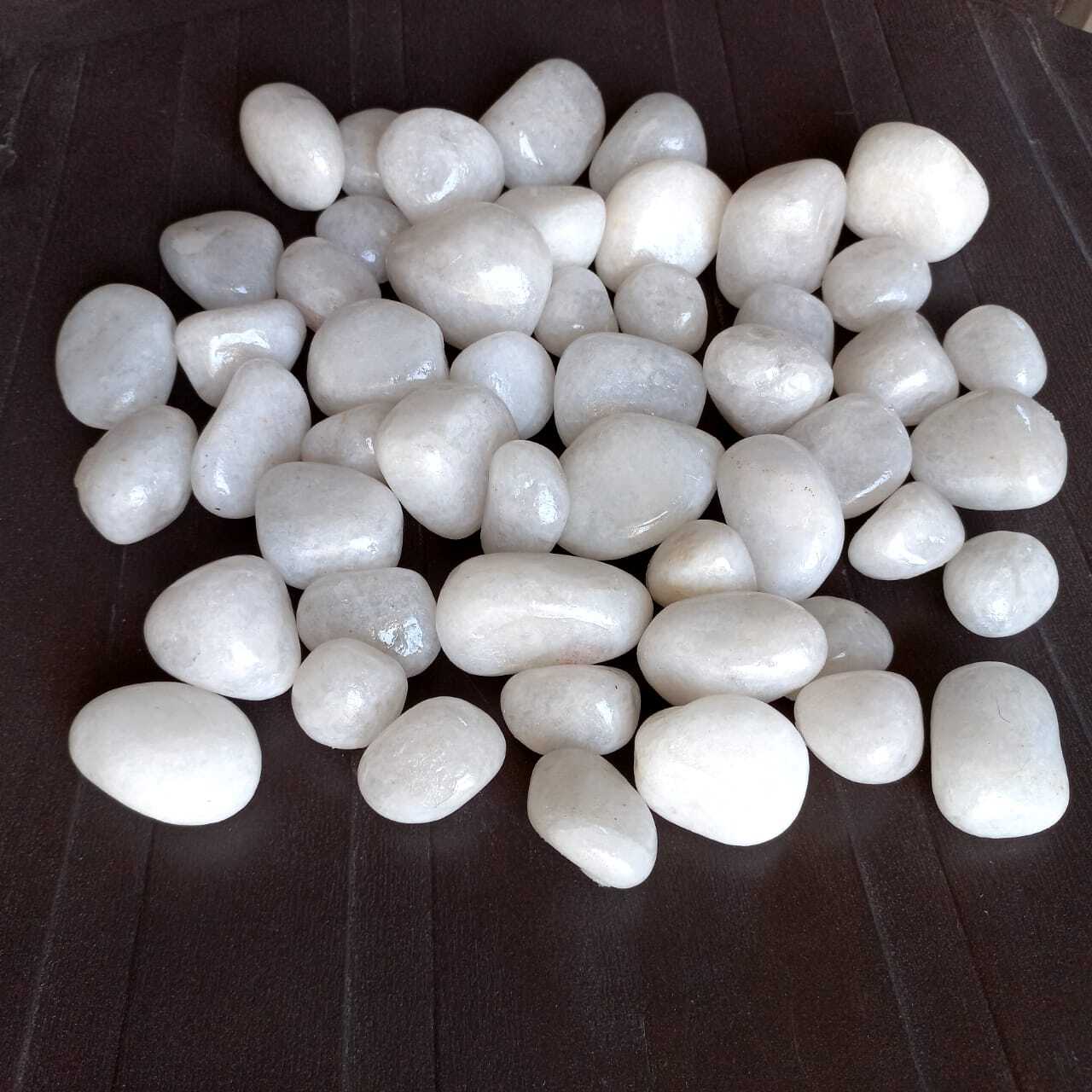 Premium Quality Supper White Machine Tumble And Polished Pebbles Stone For Export - Artificial Stone Type: Solid Surface