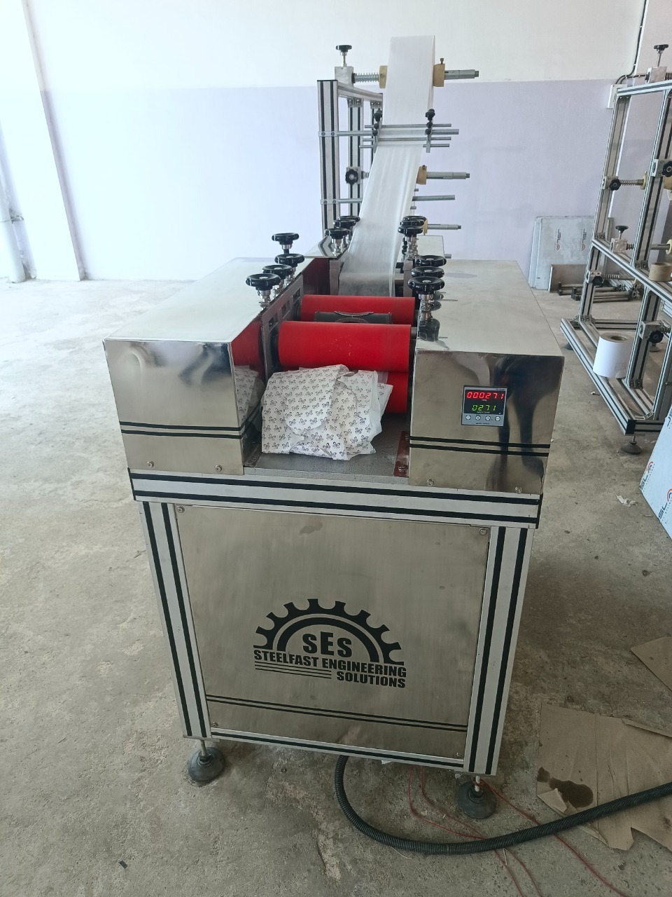 Semi-automatic Sanitary Napkin Making Machine Capacity: 70 Pads Per Minute Pcs/min