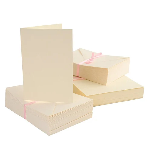 सादा कागज़ का लिफाफा