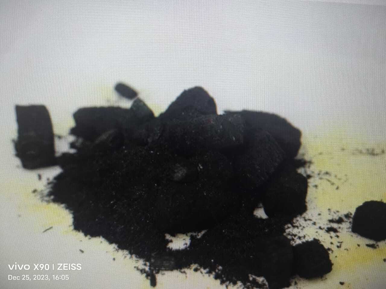 Ferric Chloride Anhydrous - 25 Kg Powder, 98.30% Purity, Dark Green To Purple-red Crystalline Solid | Commercial Grade, Cas No: 7705-08-0