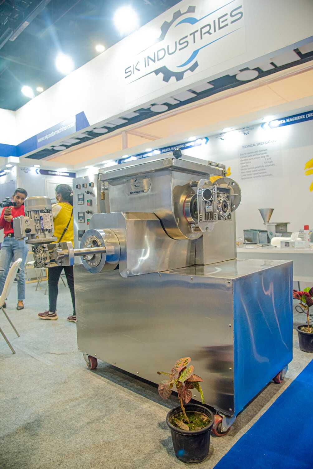 Semi Automatic Macaroni Machine - Capacity: 50 Kg/hr