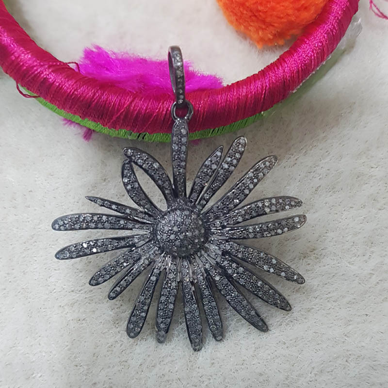 925 Starling Silver Handmade Pave Diamond Unique Flower Pendant - Gender: Women