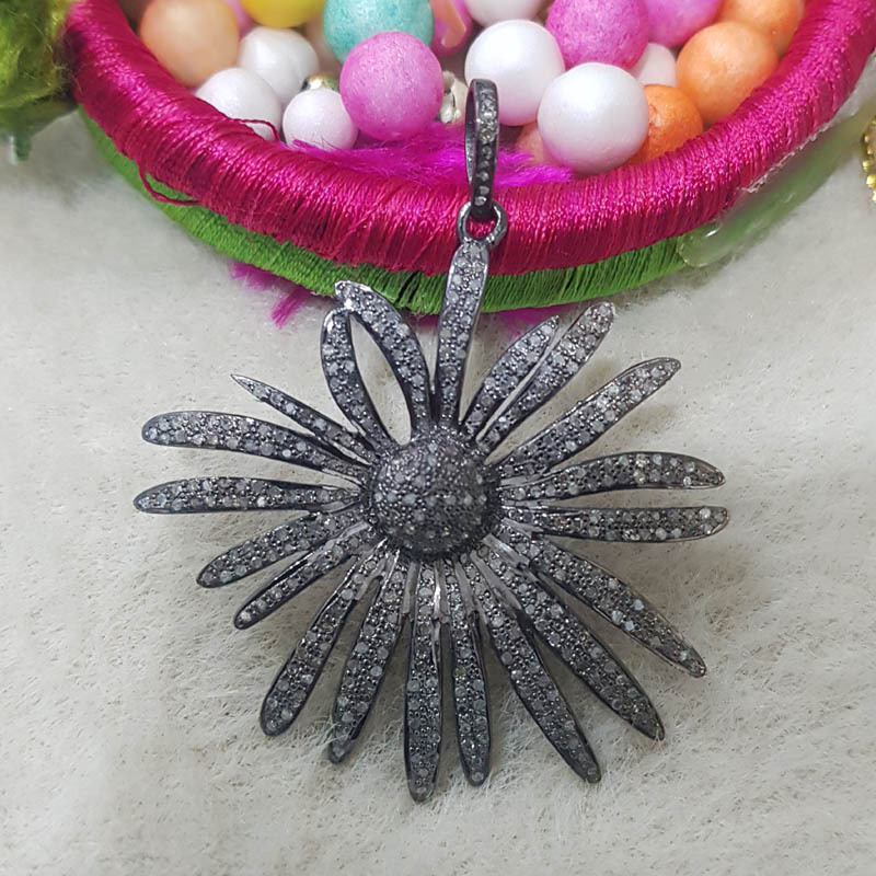 925 Starling Silver Handmade Pave Diamond Unique Flower Pendant - Gender: Women