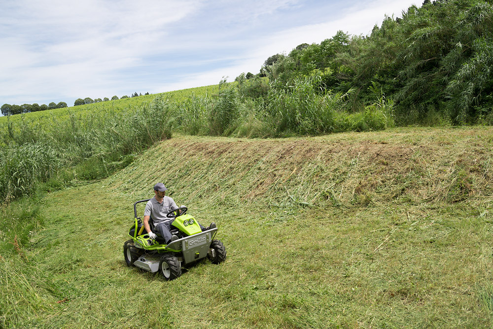 Grillo Climber 7.15 Hydrostatic Brush Cutter - Blade Length: 85 Centimeter (Cm)