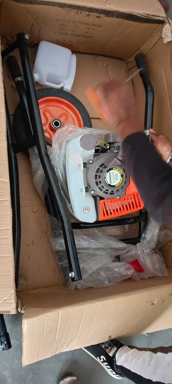 Earth Auger Machine - 71cc 2-stroke Engine, 14.5kg Metal Body | Semi-automatic, 8500 Rpm, Orange Finish