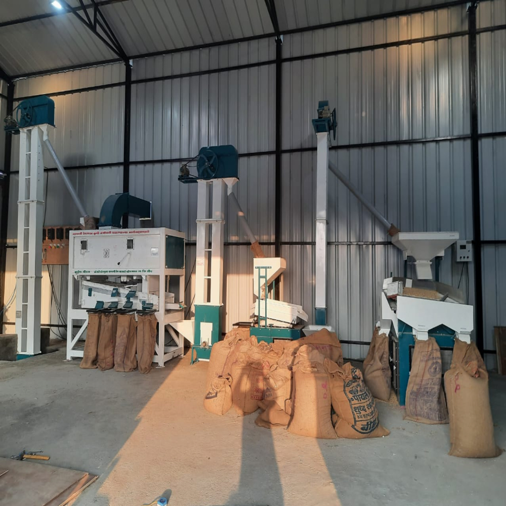 Atta Chakki Plant - Capacity: 200
