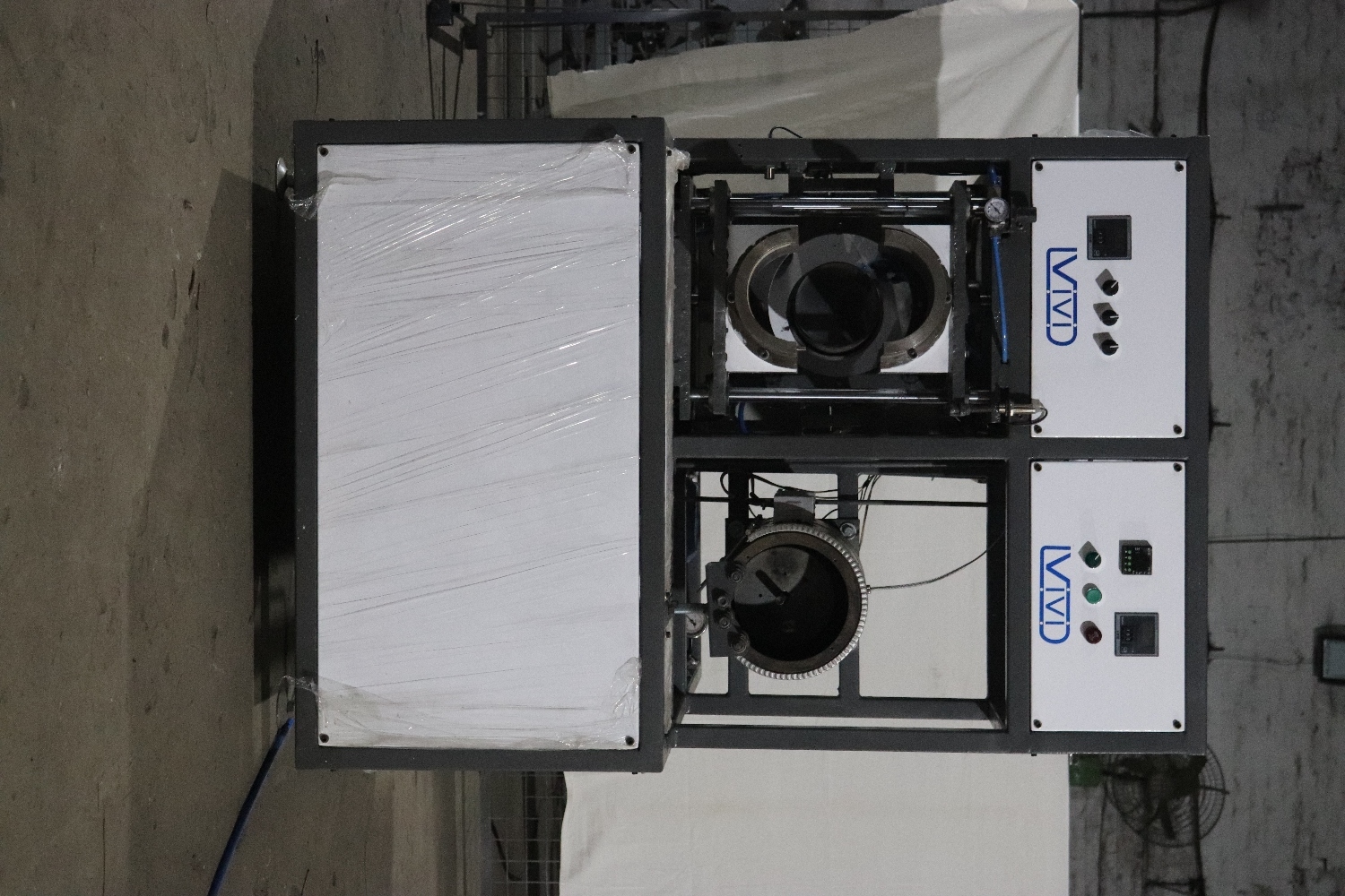 Grey + White Manual Pvc Pipe Socket Machine