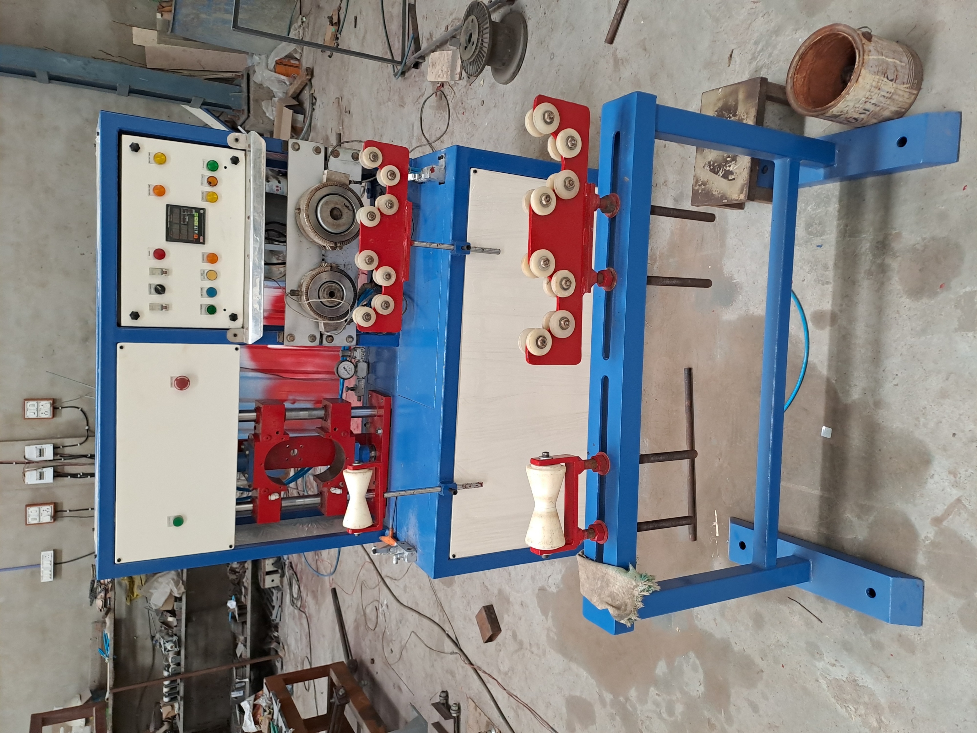 Grey + White Manual Pvc Pipe Socket Machine
