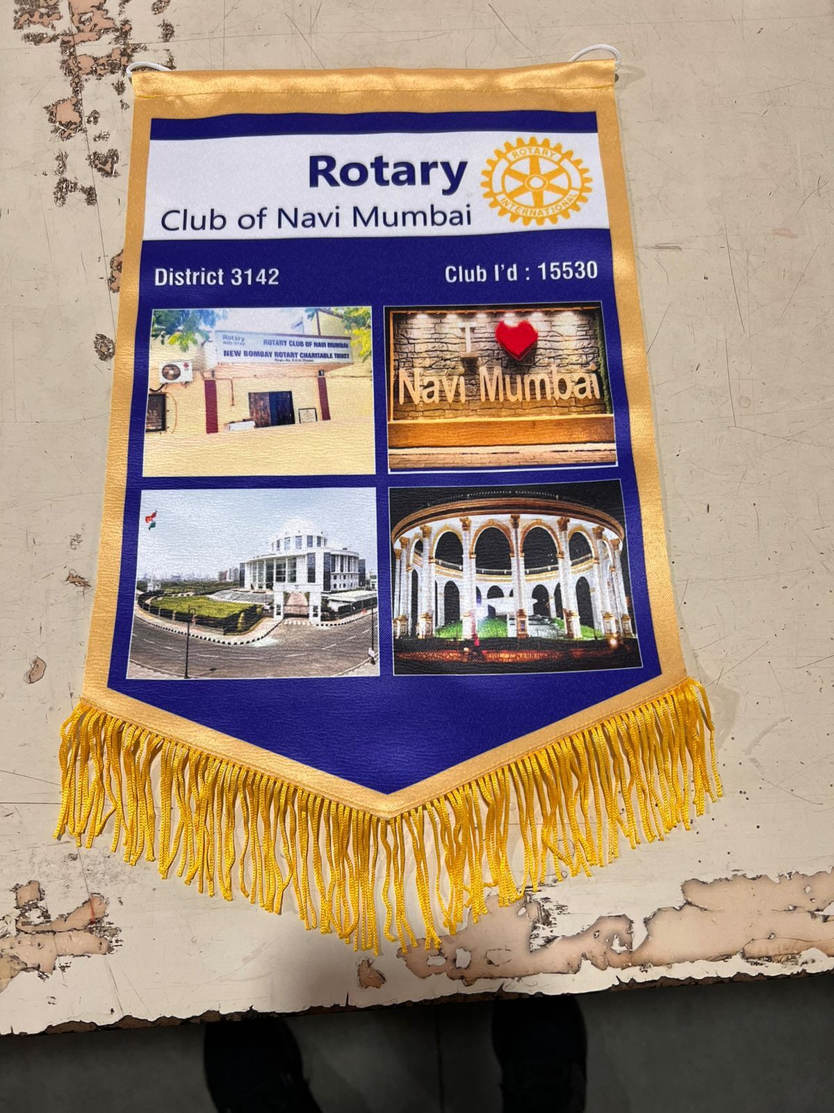 Rotary Banners - Knitted/woven/spun Polyester, 2"x3" To 8"x12" Sizes, Custom Colors And Logos, Plastic Flagpole, Ideal For Events And Exhibitions