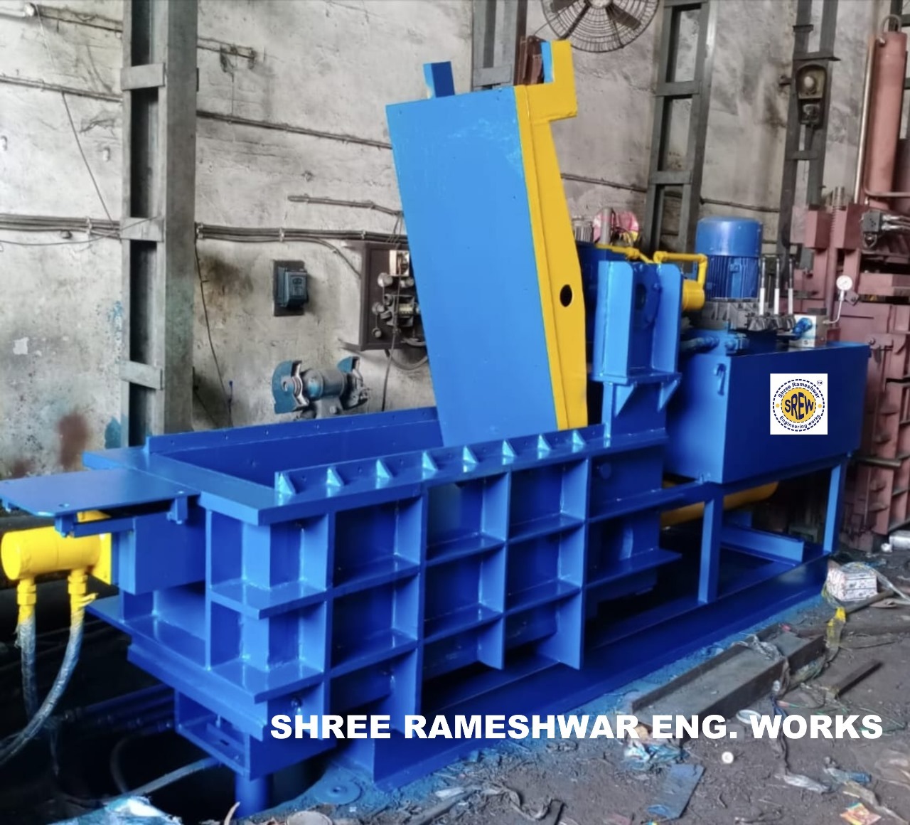Hydraulic Scrap Baling Press Machine - Color: Blue/white