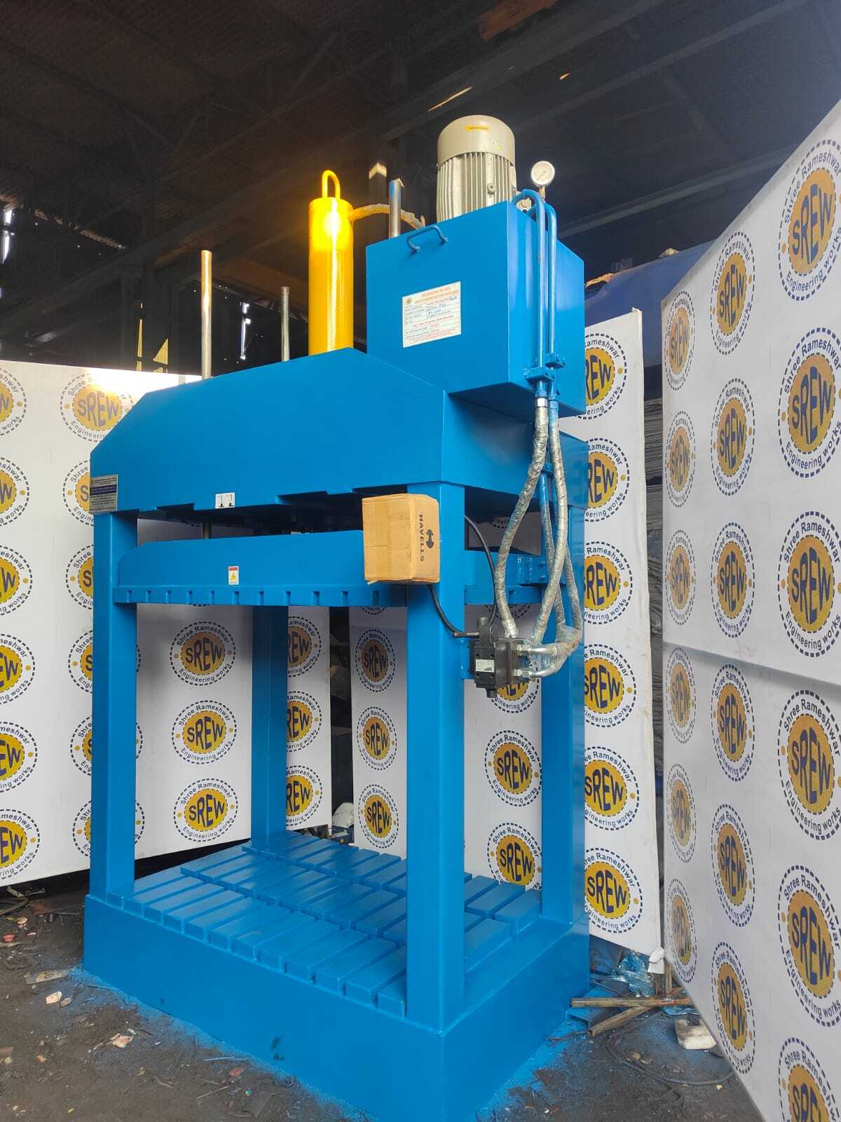 Woven Sacks Baling Press Machine - Color: Blue Yellow