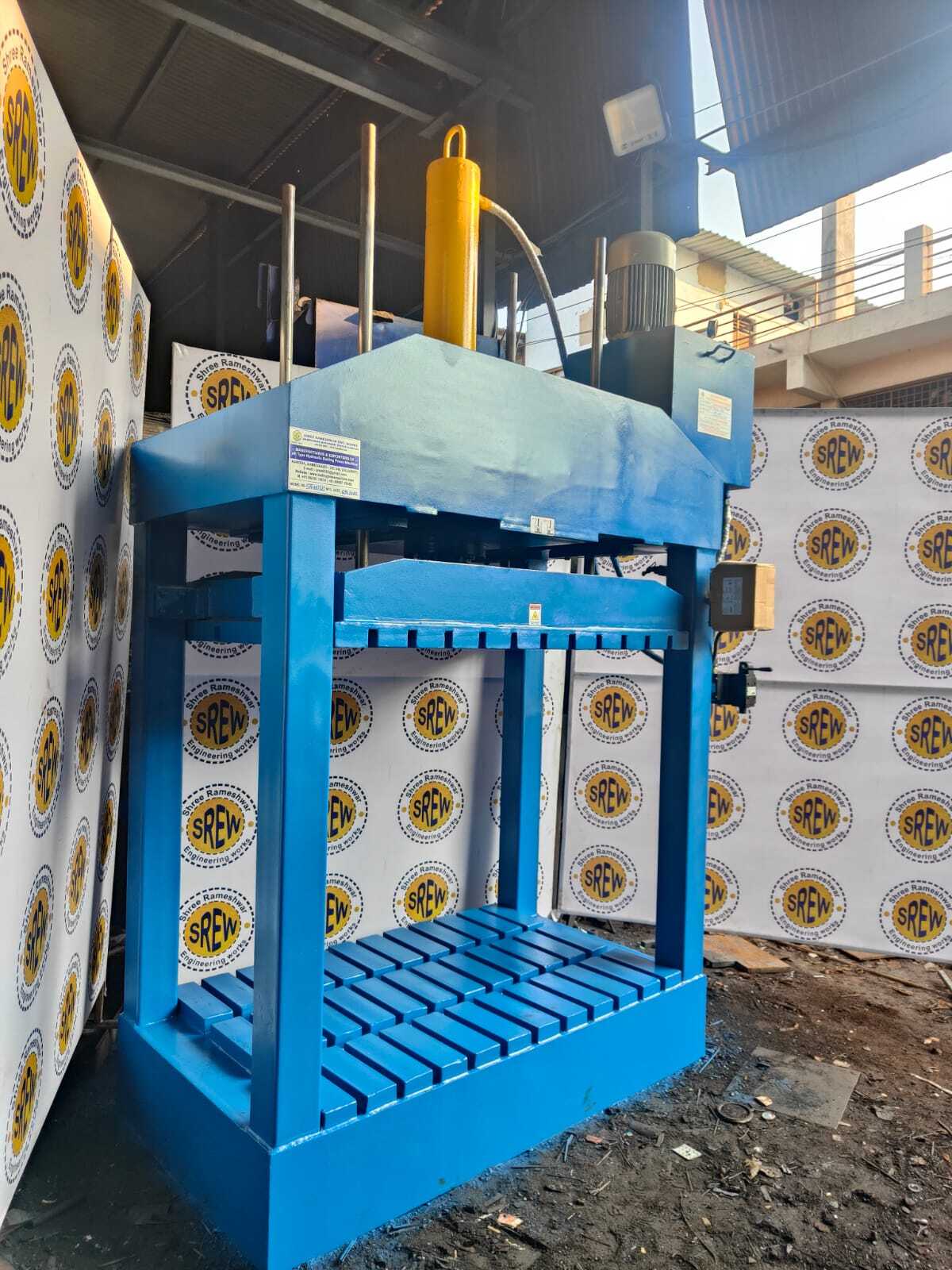Woven Sacks Baling Press Machine - Color: Blue Yellow