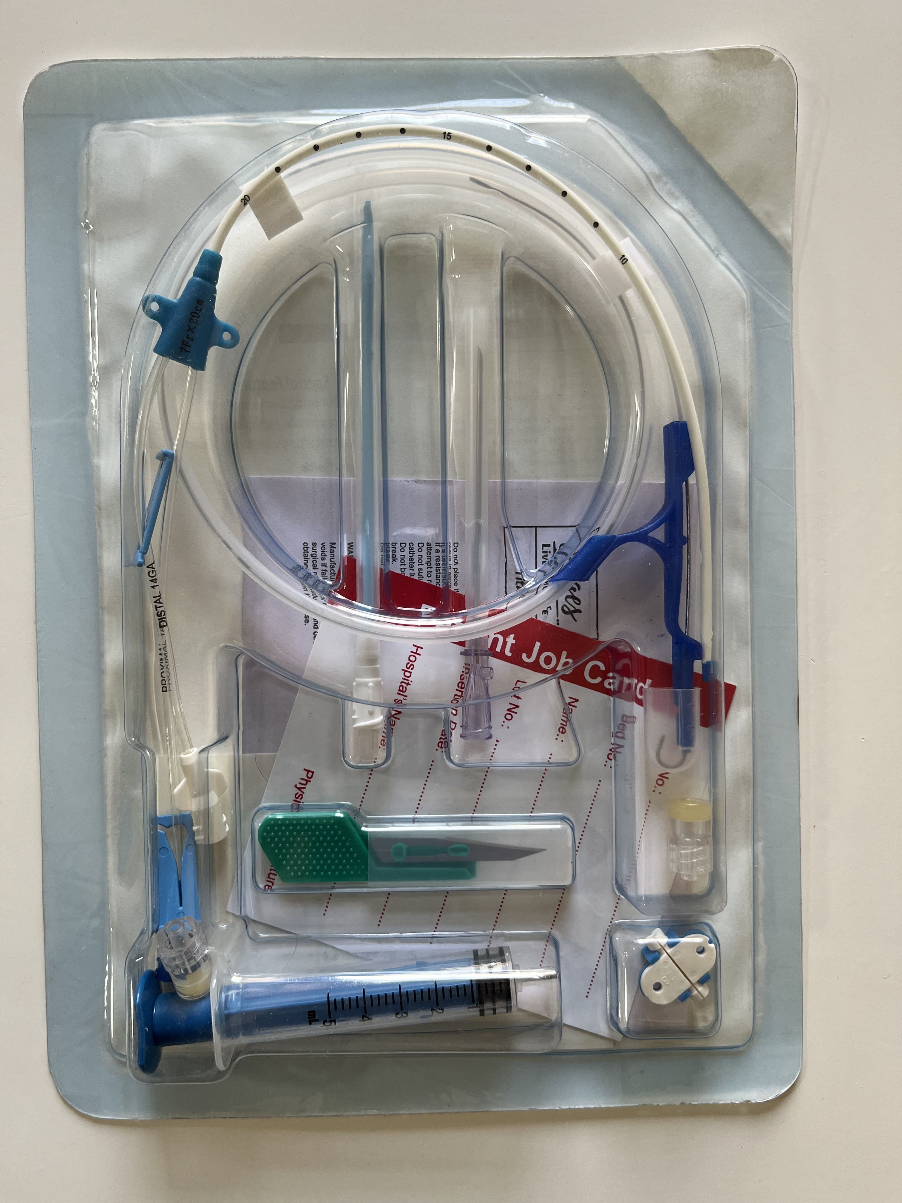 White Hospital Efficiency 4.5fr 8cm Double Lumen Cvc Catheter Kit Secure Access Easy Monitor