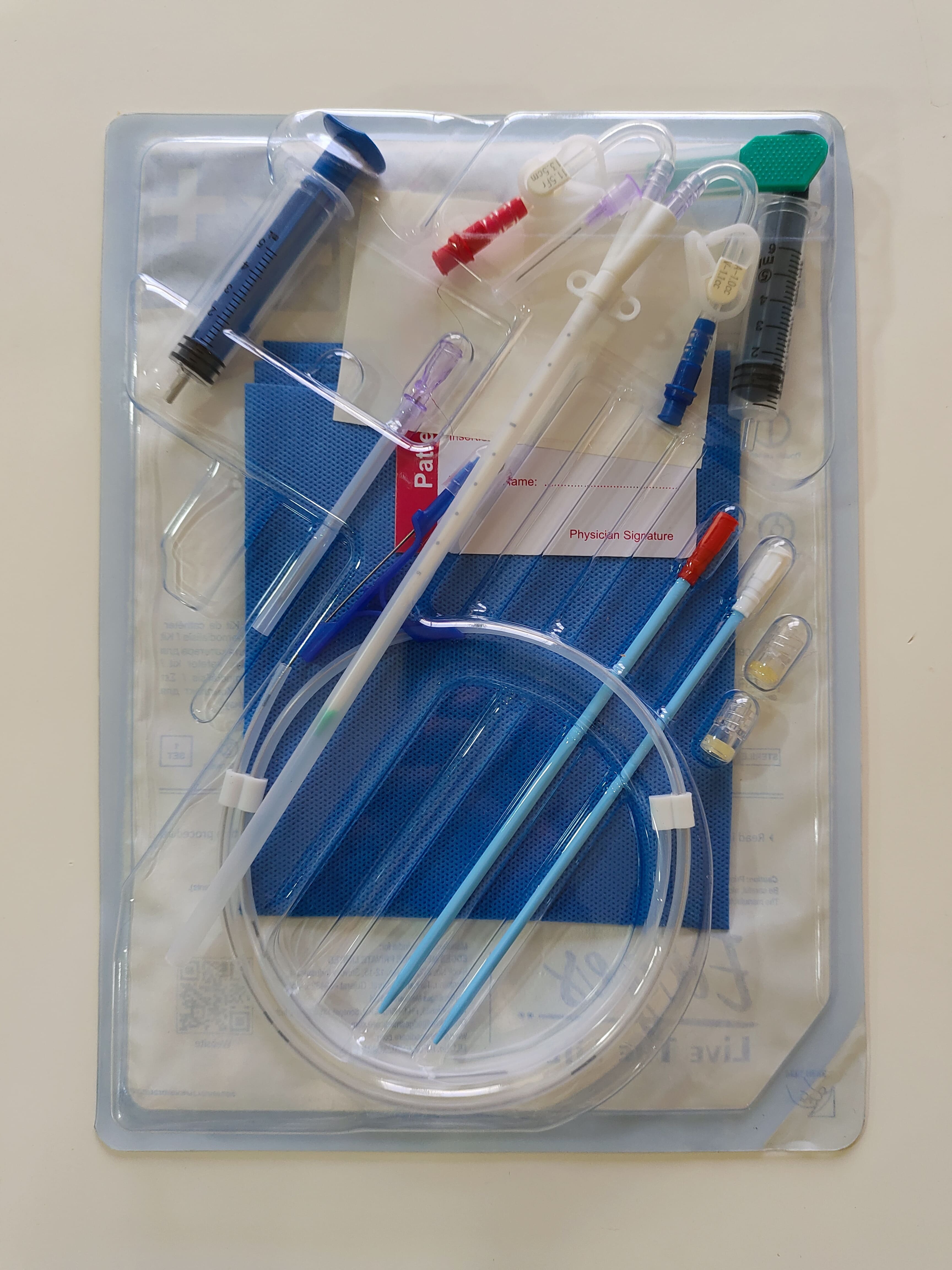 White Disposable Curved Hemodialysis Catheter 12fr 15cm Fast Emergency Access