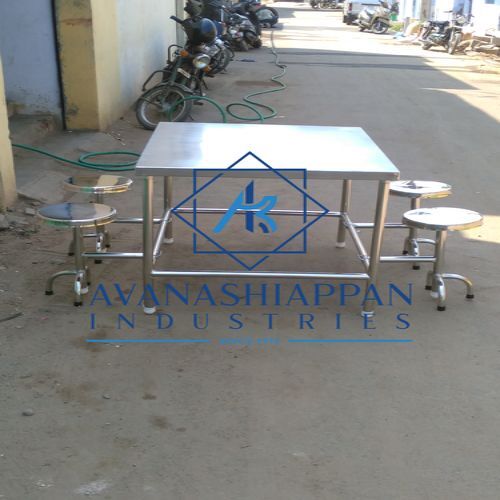 4 Seater Ss Canteen Table Application: Hotel