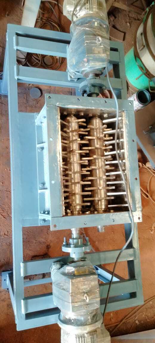 Double Shaft Shredder Machine - Steel, 1000mm X 800mm X 1200mm | Adjustable Shredding, Low Noise Operation, 15 Kw Motor, 1000 Kg/hr Capacity, Safety Features