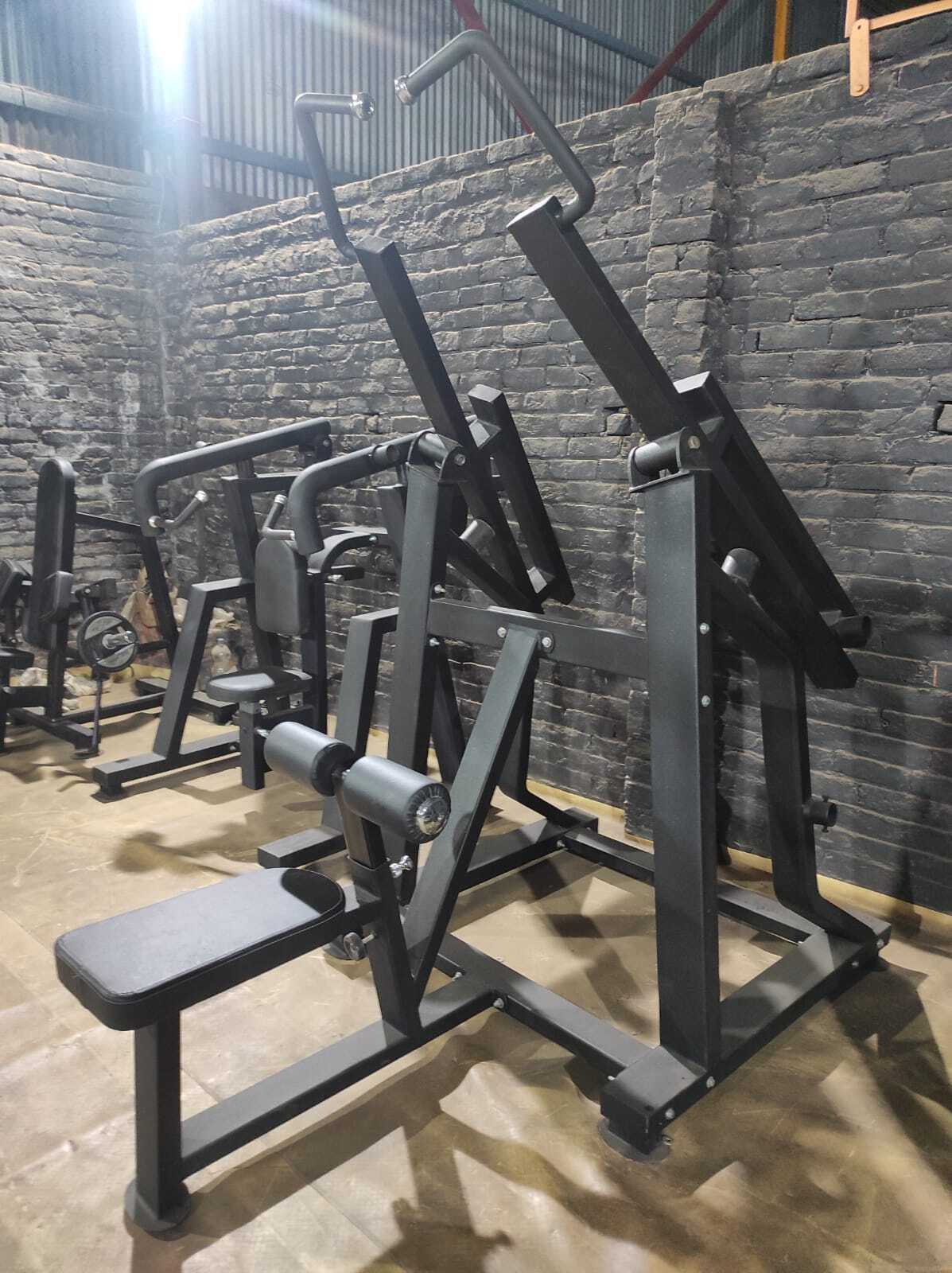 Plate Loaded Lat Pulldown Machine Application: Endurance