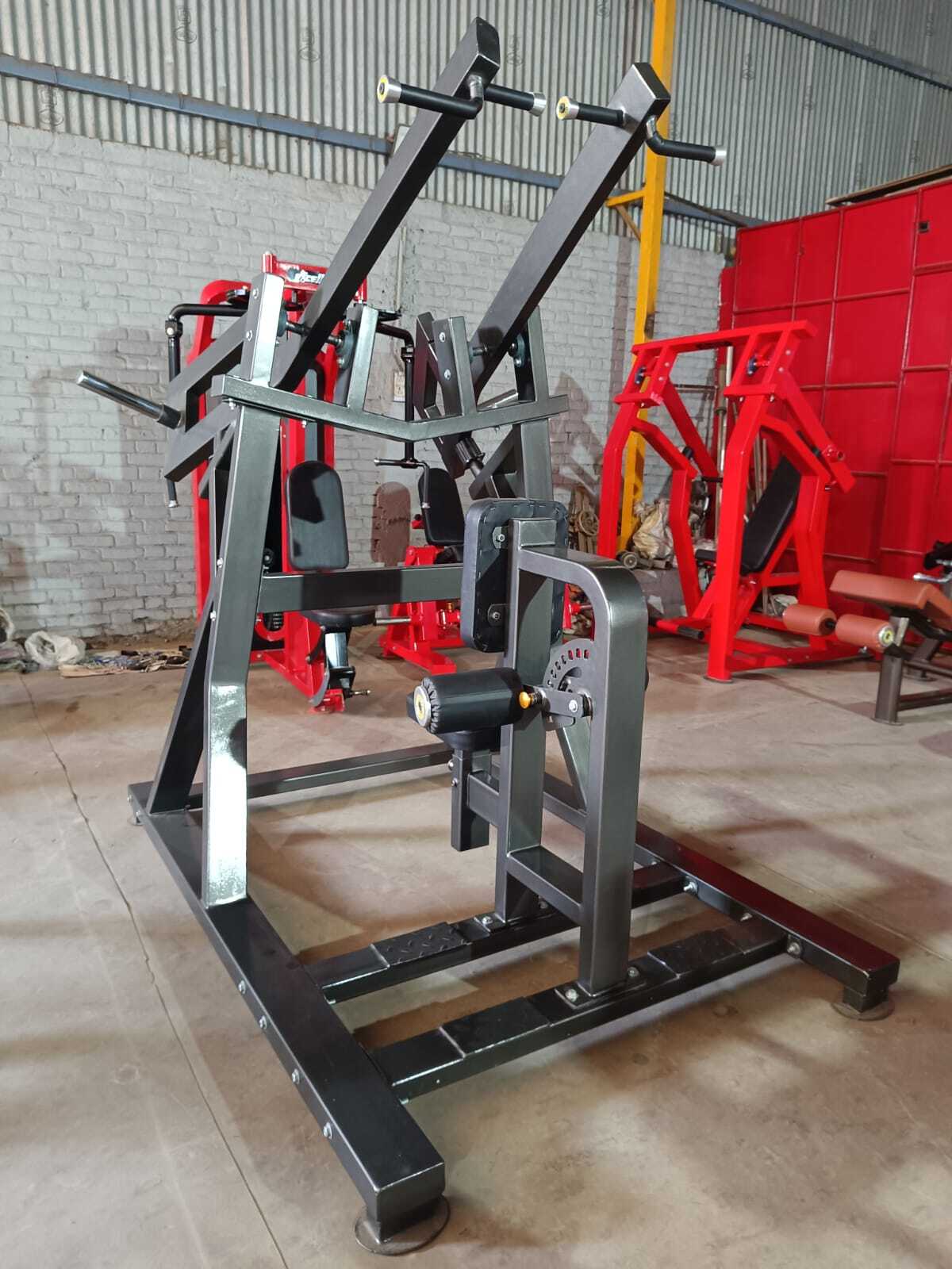 Plate Loaded Lat Pulldown Machine Application: Endurance