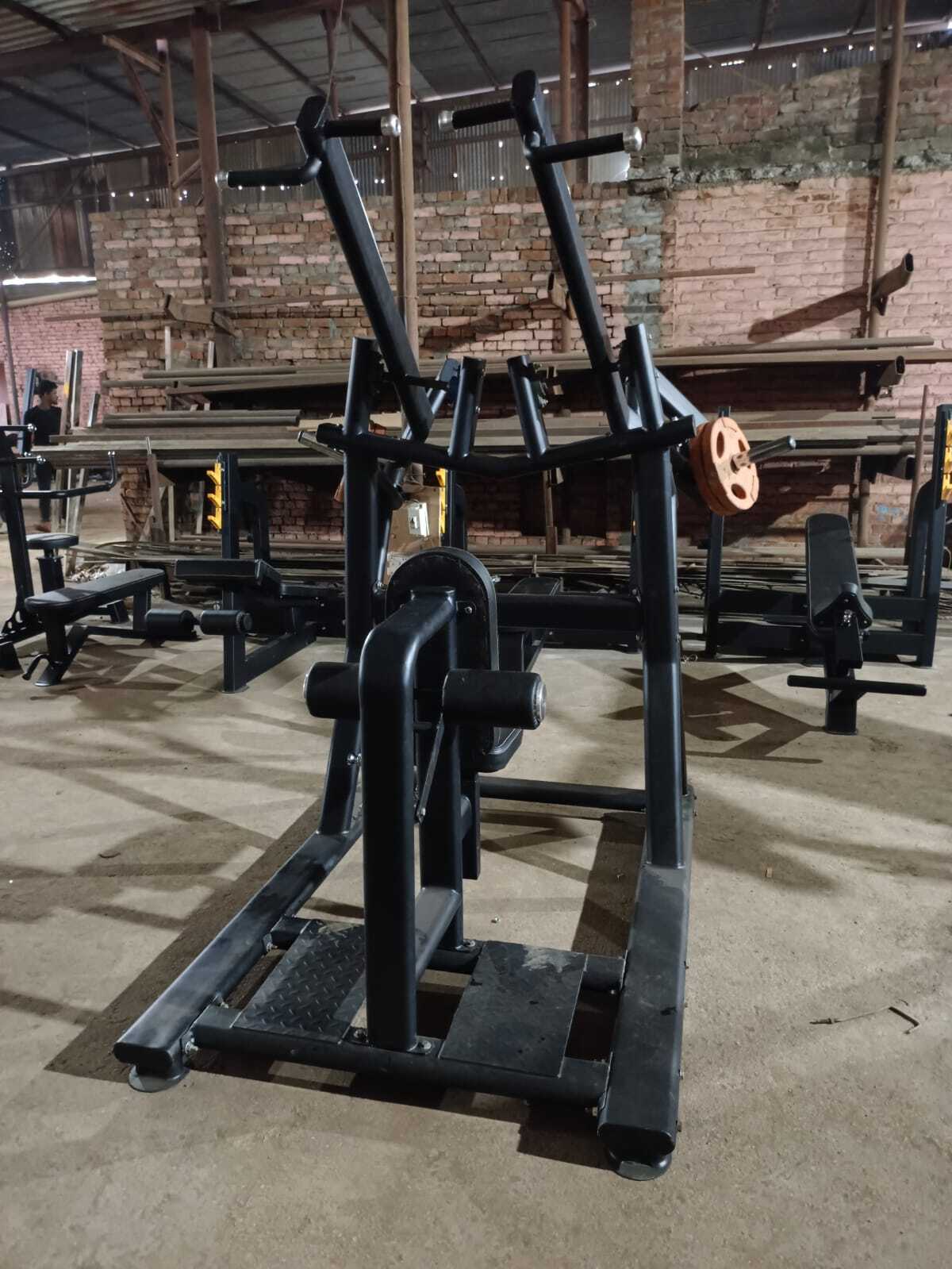 Plate Loaded Lat Pulldown Machine Application: Endurance