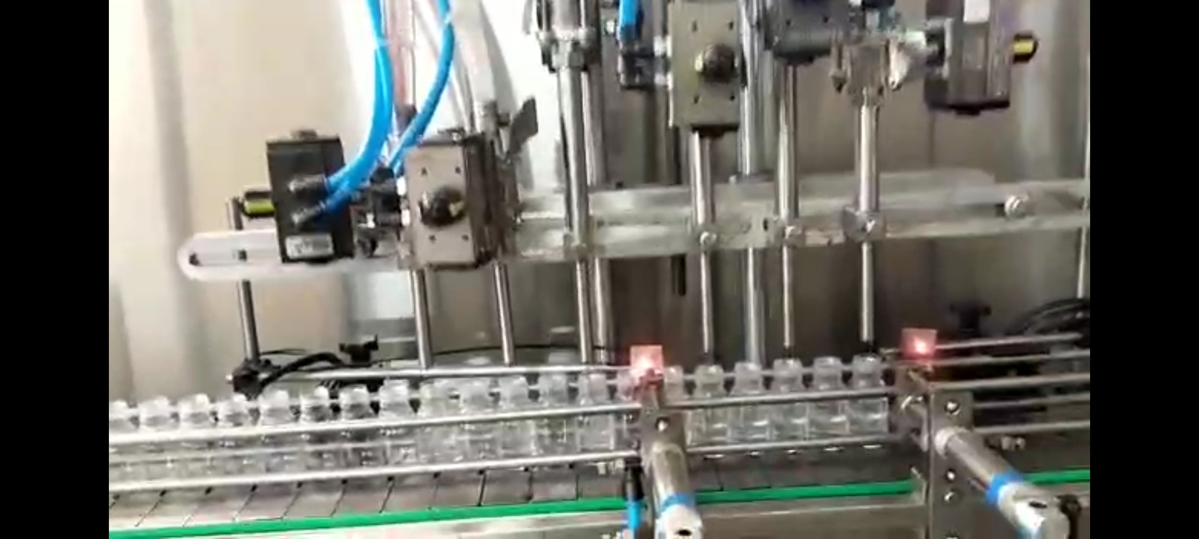 Automatic Liquid Filling Machines By Sri Pack Packing Machinery