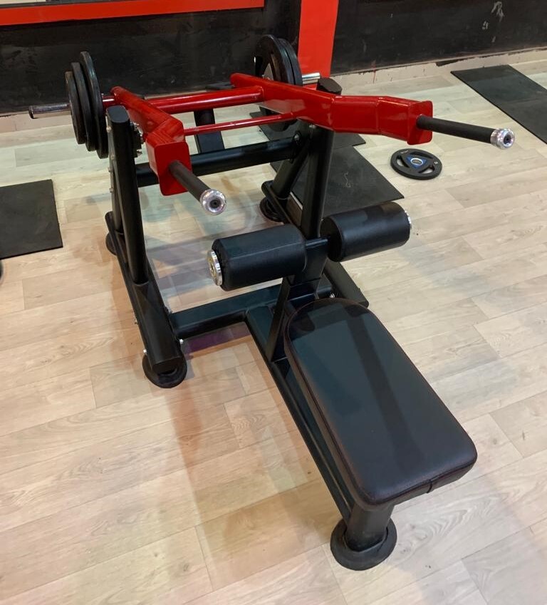 Triceps Hammer Machine - Soft Foam Seat, Plate Loaded Design | Adjustable For Comfortable Upper-body Workouts, Advanced Double Effect Welding Technology For Stability