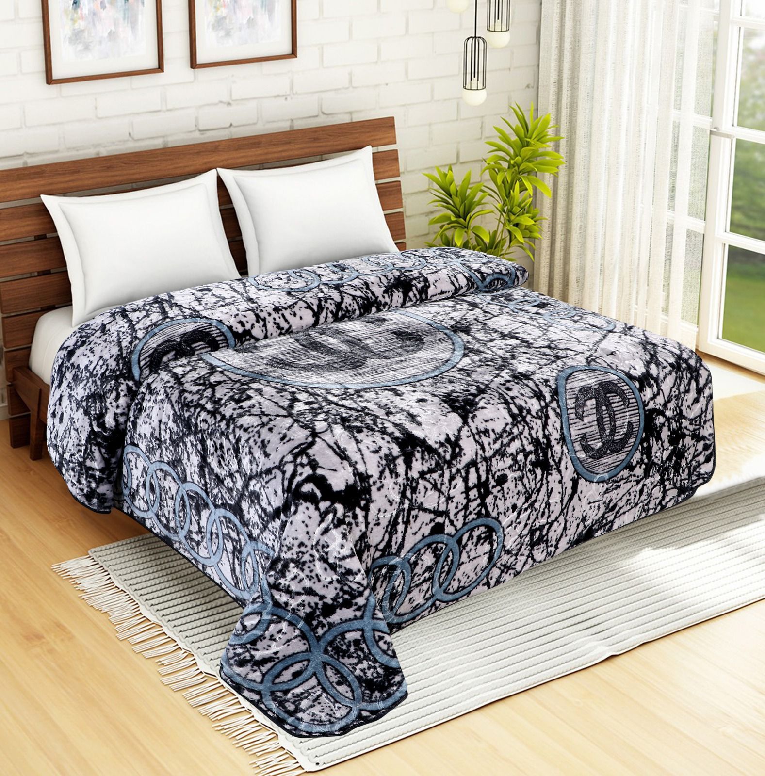 Designer Mink Blankets - 100% Polyester, Queen Size | Quality Assured, Soft Touch, Fine Finish, Ideal For Bedding And Home Use