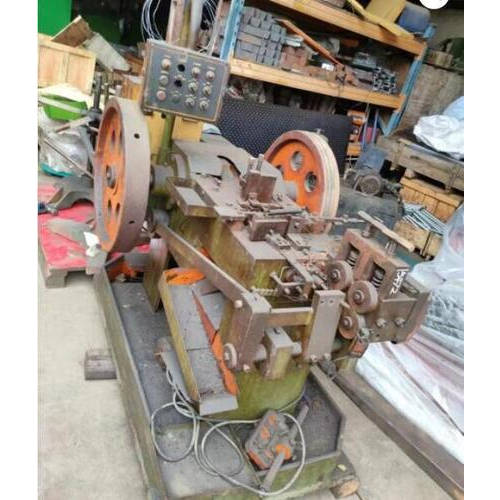Used Taiwan HUI HONG 5mm 3-Mold 3-Blow Bolt Making Machine