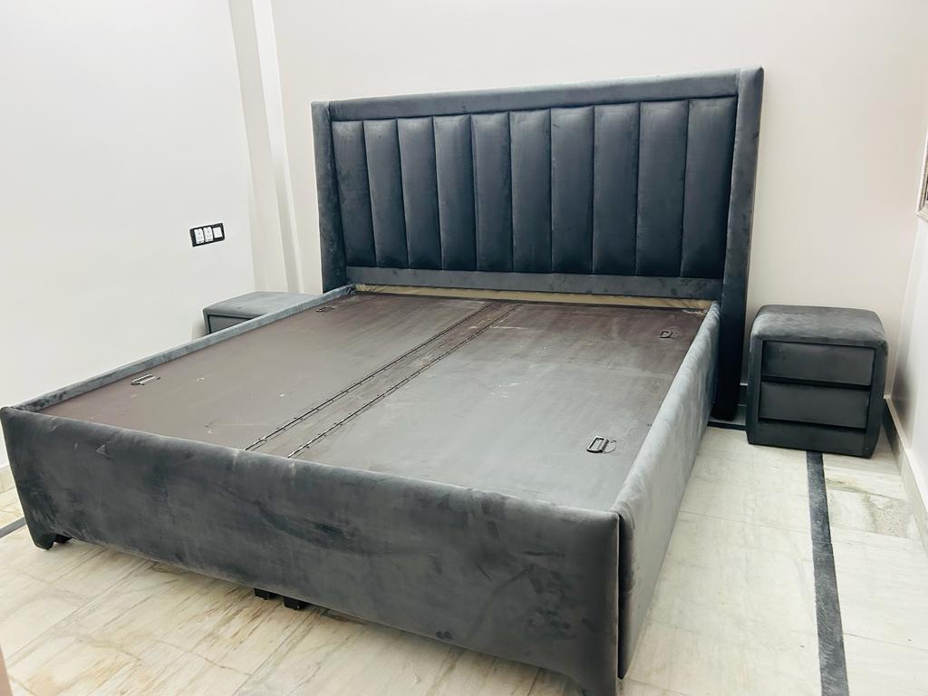 Double Bed With Side Table