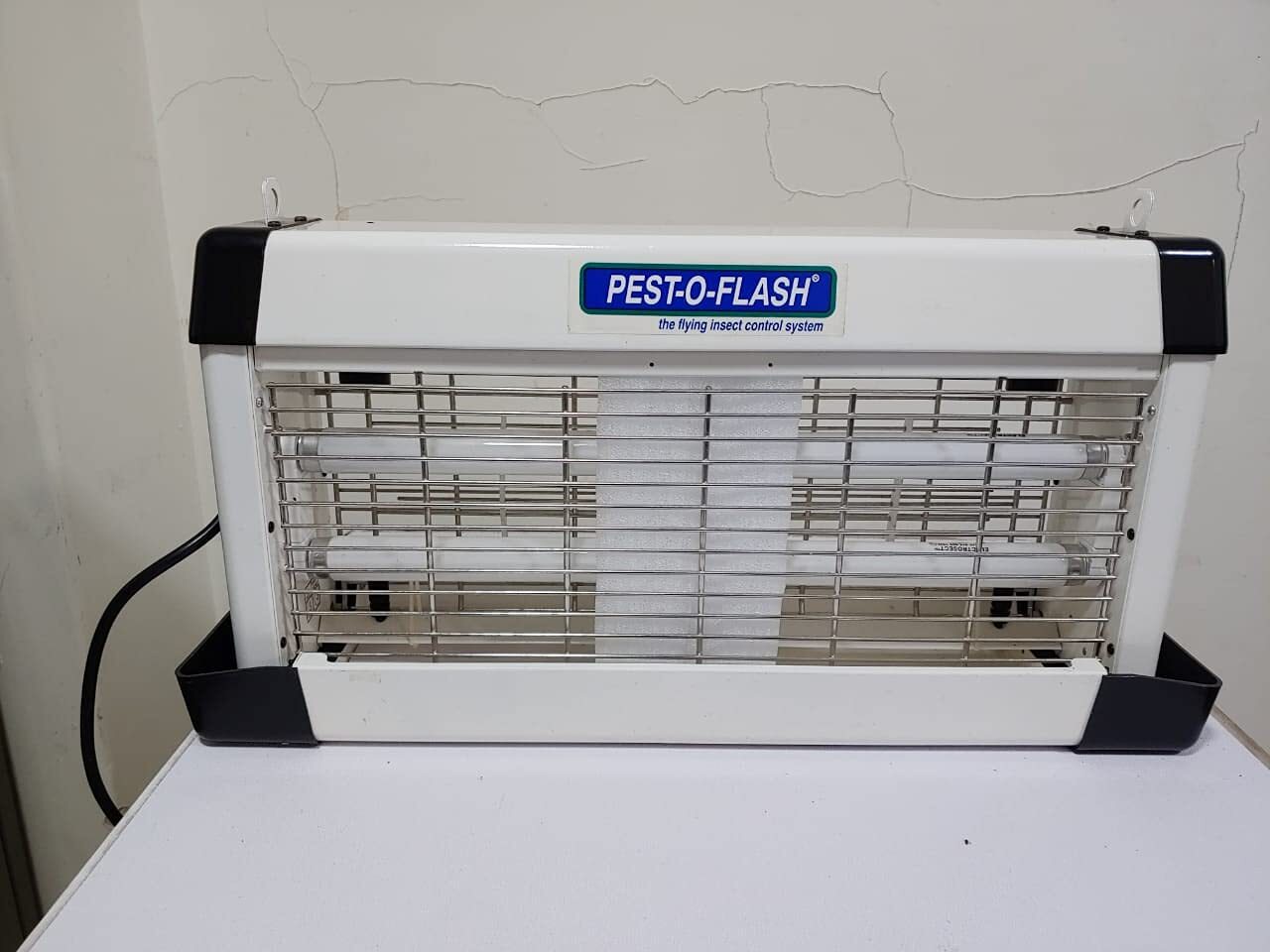 Pci Pest O Flash - 2t - Coverage Area: 700 Square Foot (Ft2)
