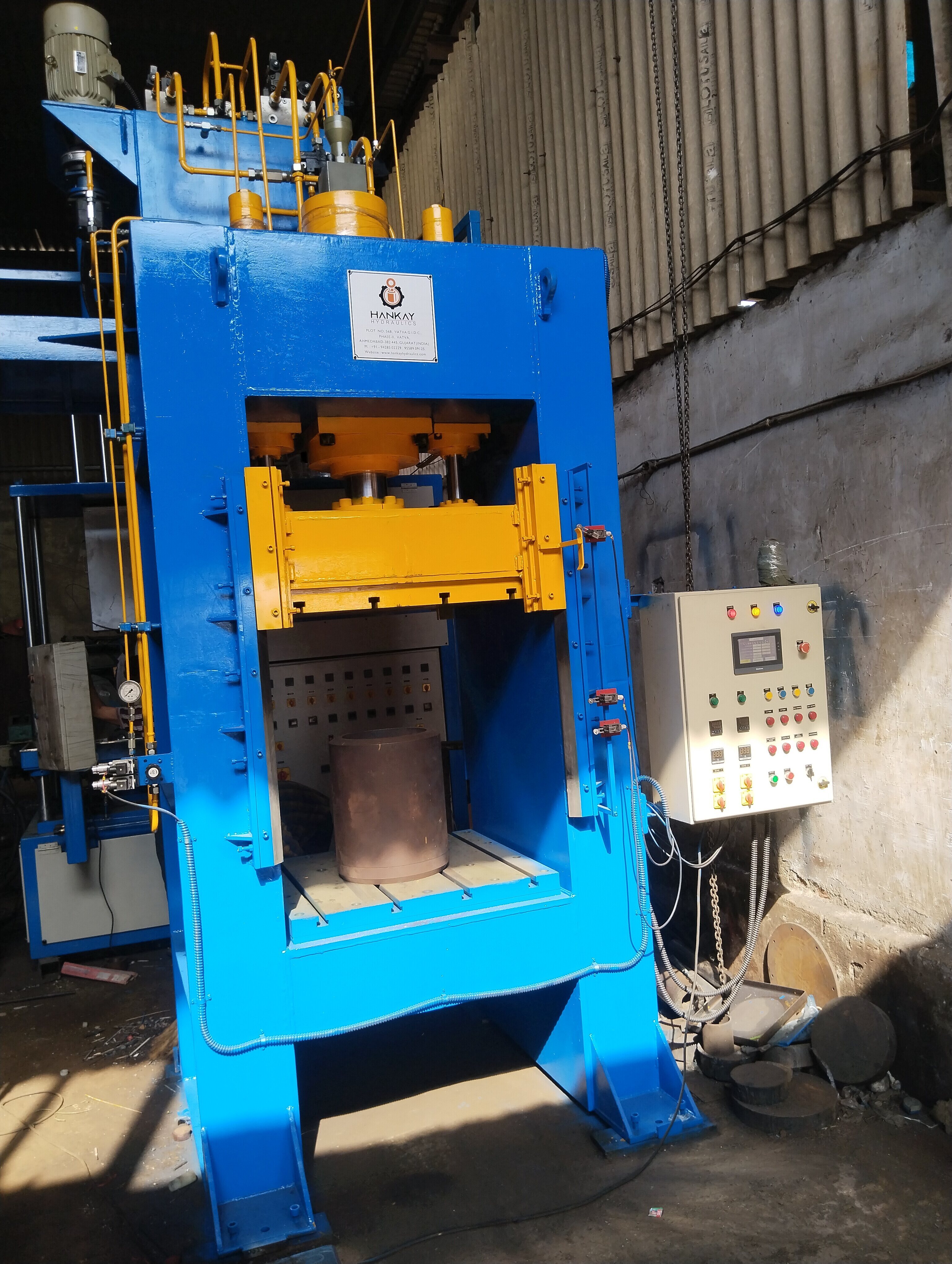 Bakelite Molding Press Machine - 25-2000 Ton Capacity, Hydraulic Force, 4000mm Height, Blue & Green Finish, Manual & Auto Operation, 1-year Warranty