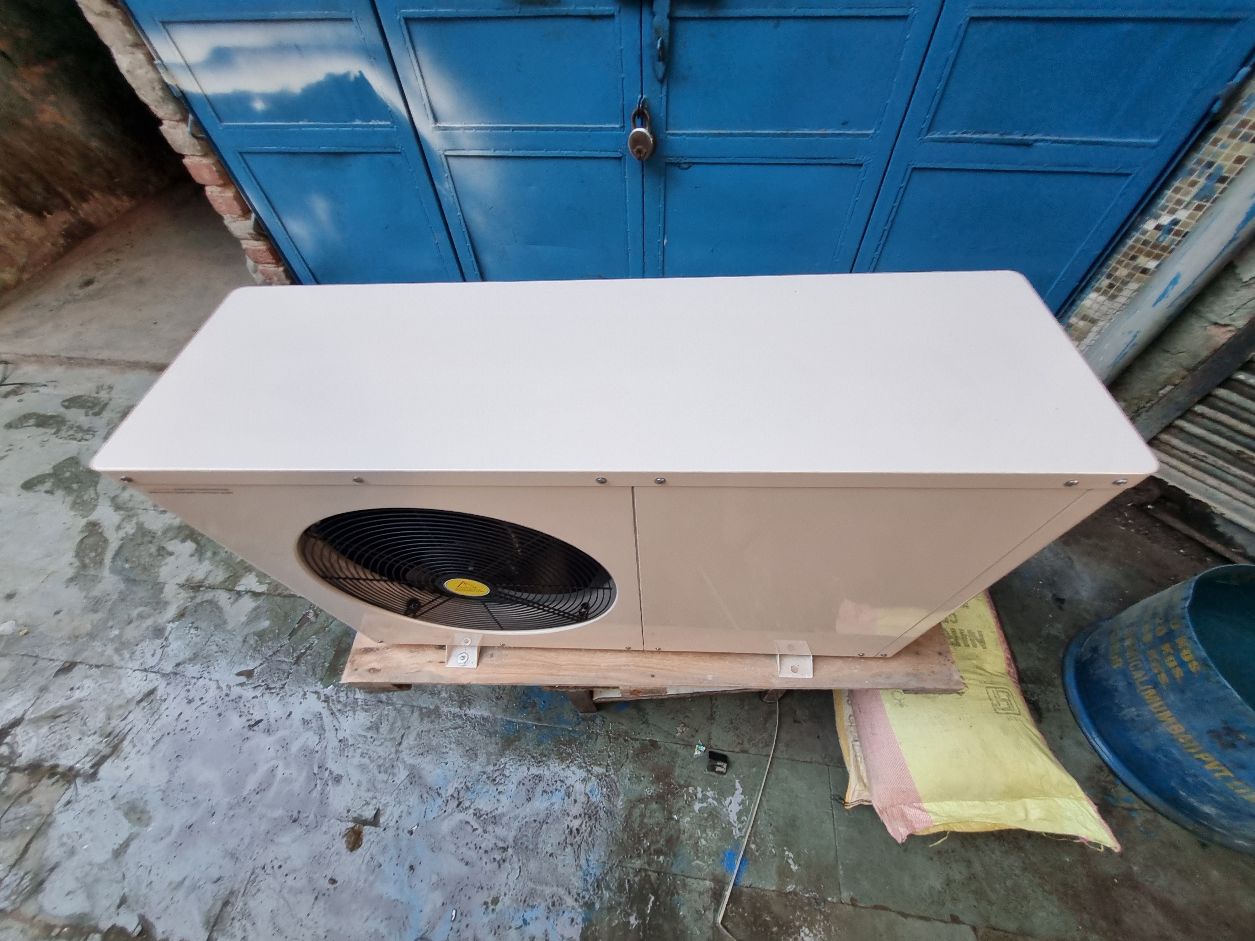 Swimming Pool Heat Pump - Pvc & Titanium Tube Material | White, 1-year Warranty, Efficient Heat Transfer For Pool Water
