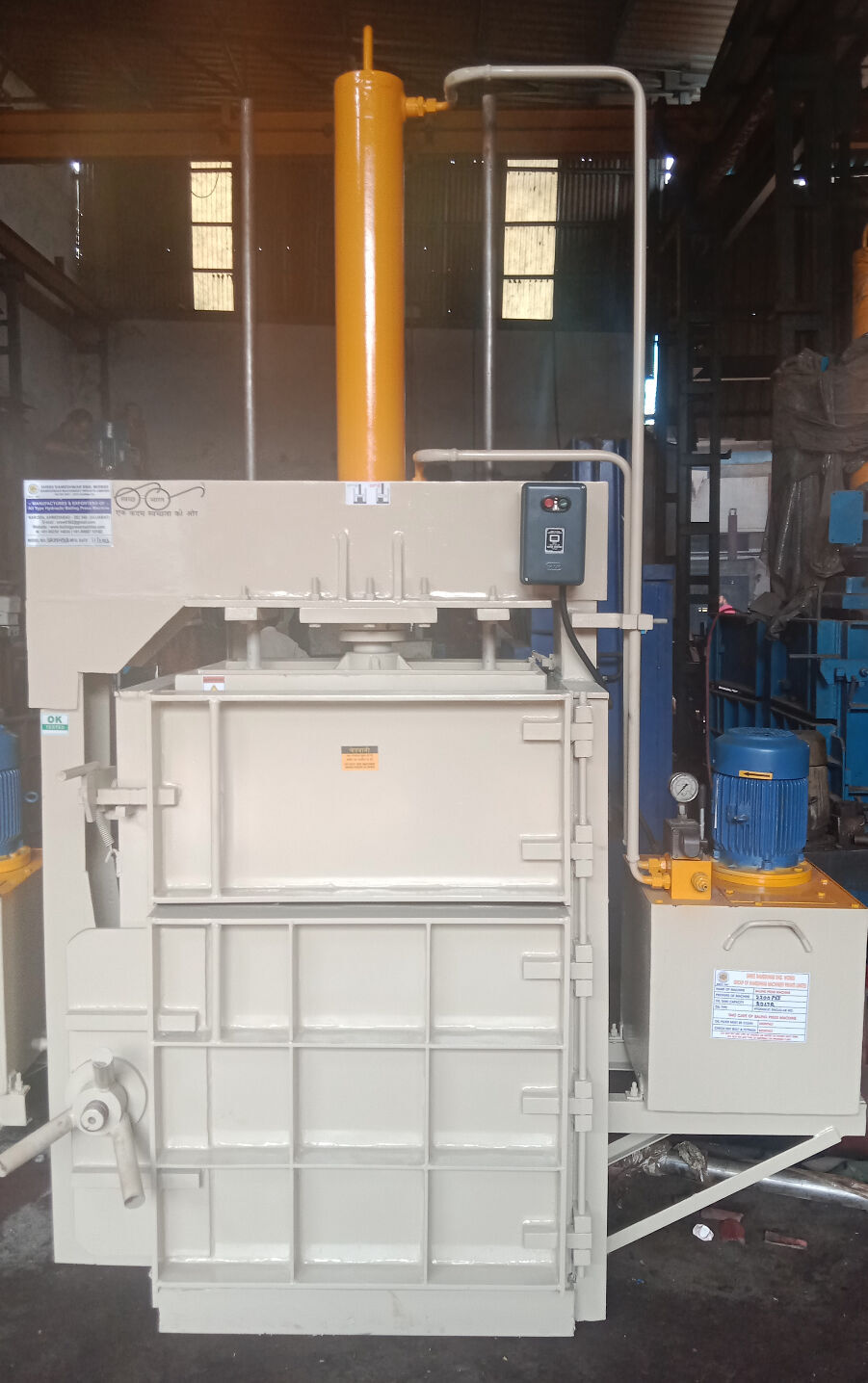 Msw Baling Press Machine - Color: Blue
