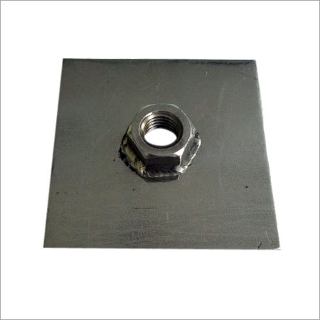 निर्मित नट घटक