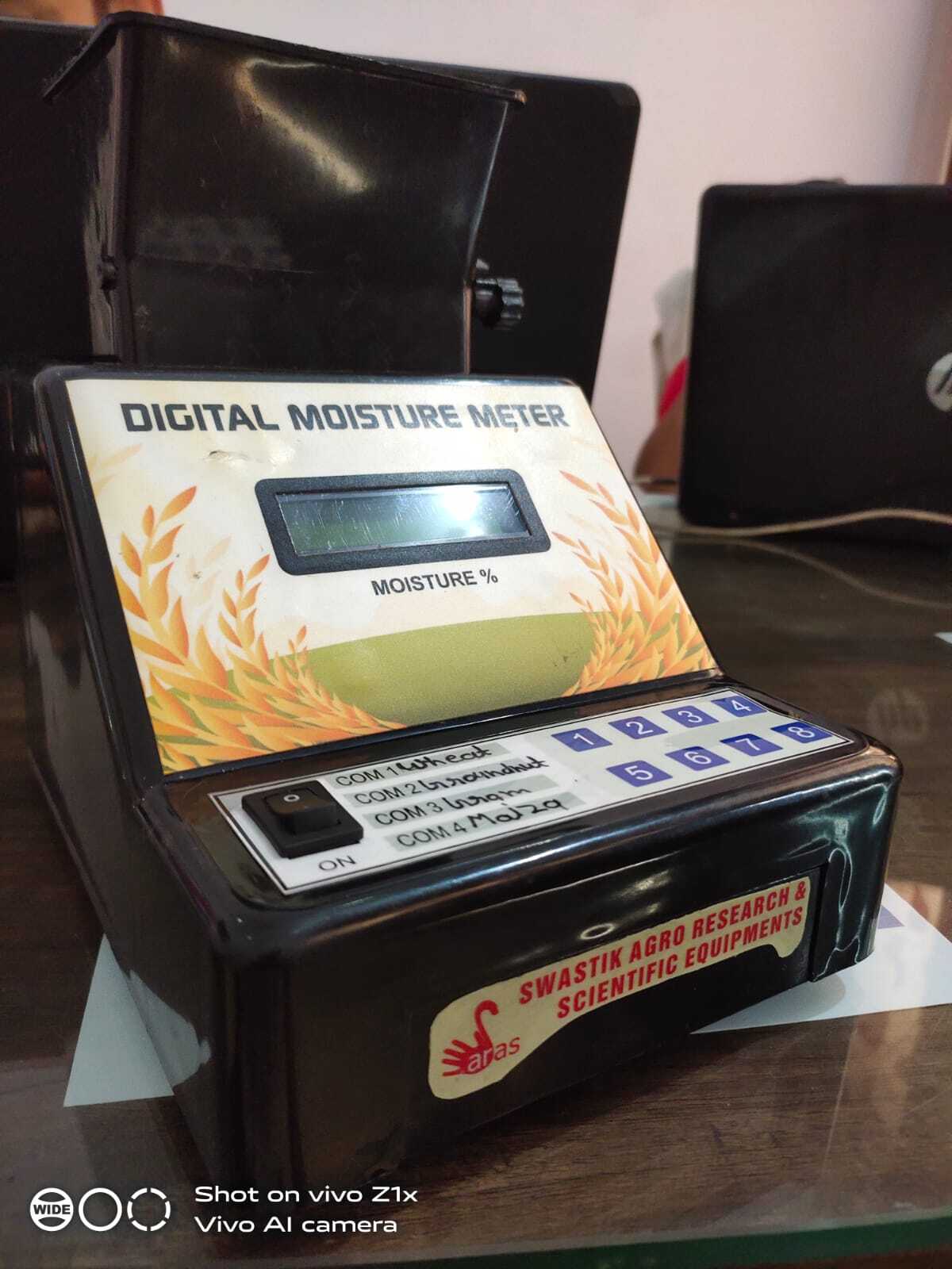 Grain Moisture Meter - Color: Silver