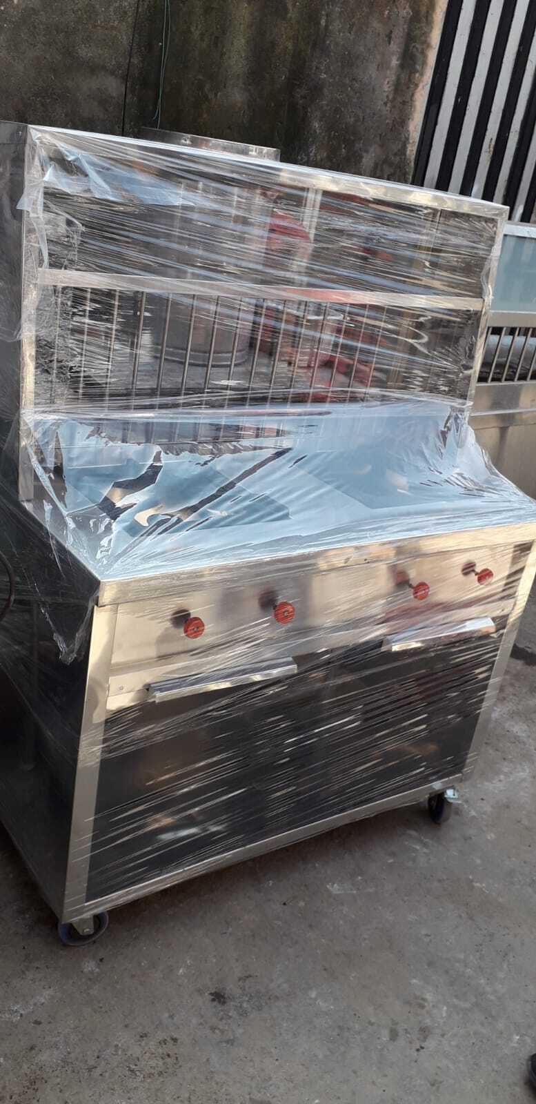 Single Burner Range - Stainless Steel, Standard Size, Silver Color | Refurbished For Hotels, 1 Year Warranty, Ideal For Commercial Use